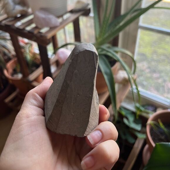 Natural, amethyst, standing cluster 254 g, 1270 ctw, 2.775”x2.50 - Picture 7 of 10